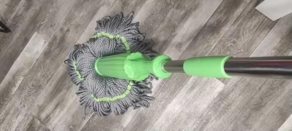 Self twisting Water Rotating Mop